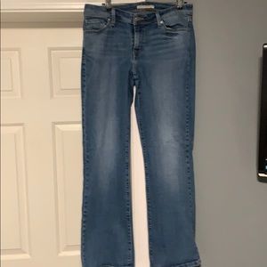 Woman’s Levi’s 529 Curvy boot cut jeans